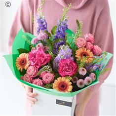 Lavish Florist Choice  Bright Bouquet Peak Time